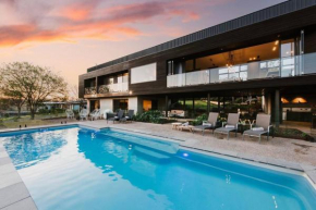 'Black Rock' A Sprawling Poolside Country Sanctuary